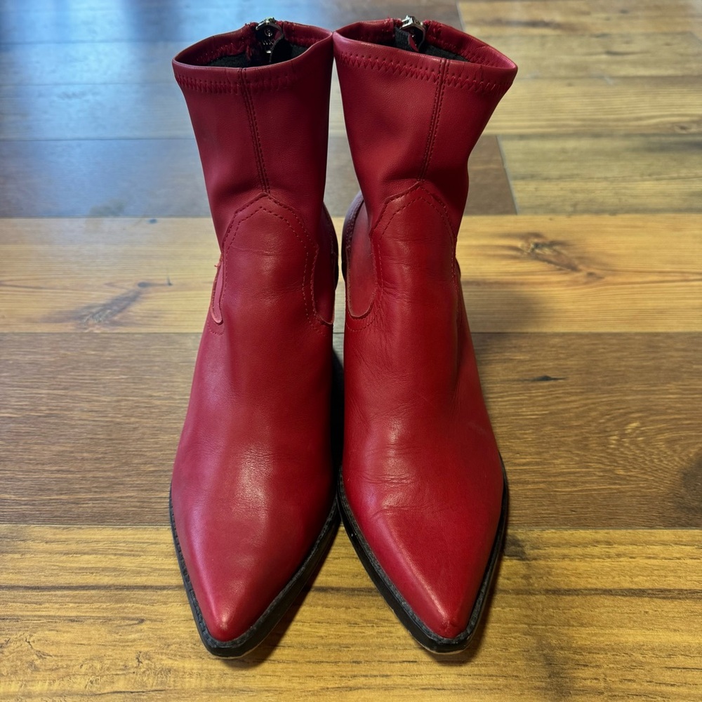 Dolce Vita Shanta Bootie Red Size 8.5